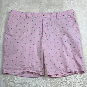 Izod Pink Flat Front Shorts with Elegant Pattern